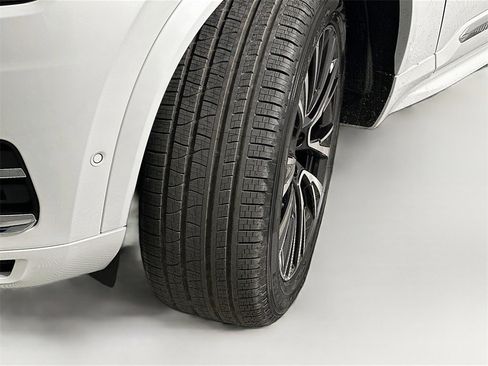 Used 2025 Volvo XC90 T8 Plus w/ Protection Package Premier image 24