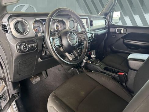 Used 2021 Jeep Gladiator Sport AWD/4WD image 10