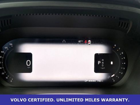 Certified 2025 Volvo XC60 B5 Plus AWD/4WD image 18