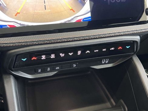 New 2026 Jeep Cherokee Limited AWD/4WD image 17
