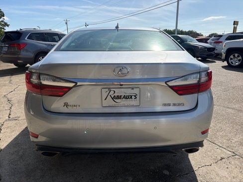 Used 2017 Lexus ES 350 w/ Luxury Package FWD image 5