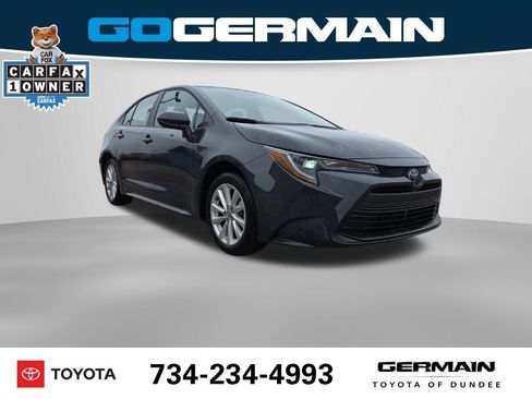 Used 2024 Toyota Corolla LE w/ LE Convenience Package image 5