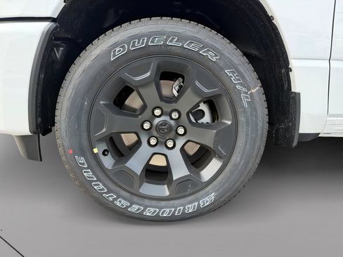 New 2026 RAM 1500 Express AWD/4WD image 7