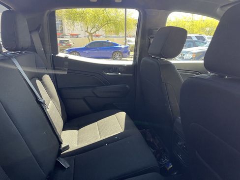 Used 2025 GMC Canyon Elevation image 6