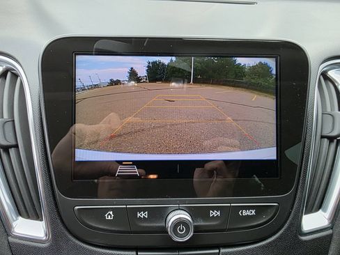 Used 2020 Chevrolet Malibu LT FWD image 26
