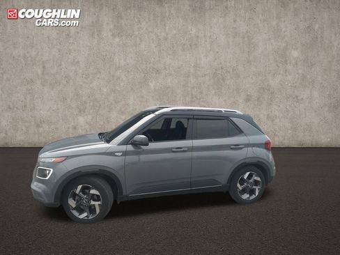 Used 2022 Hyundai Venue Limited image 1