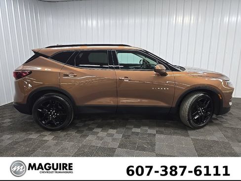Used 2023 Chevrolet Blazer LT w/ Convenience Package AWD/4WD image 2