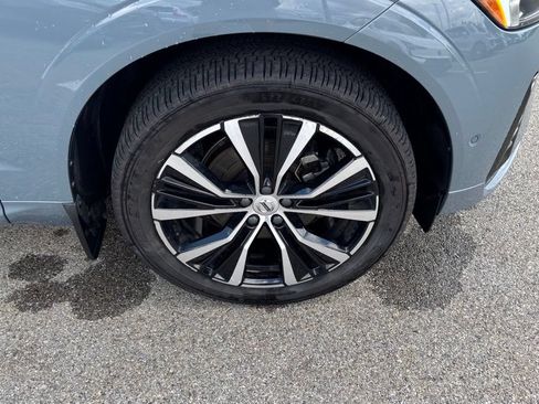 Certified 2024 Volvo XC60 B5 Plus w/ Protection Package Premier AWD/4WD image 34