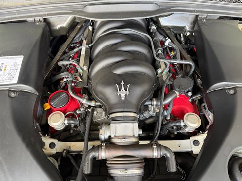 Used 2019 Maserati GranTurismo Sport RWD image 18