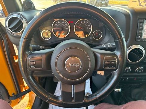 Used 2014 Jeep Wrangler Unlimited Rubicon w/ Dual Top Group image 18