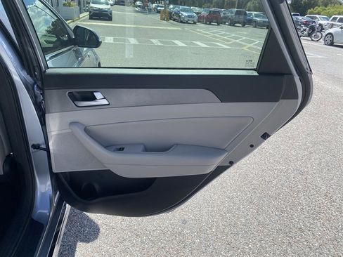 Used 2016 Hyundai Sonata SE image 11