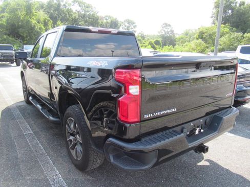 Used 2023 Chevrolet Silverado 1500 RST AWD/4WD image 3