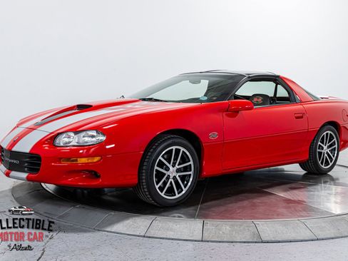 Used 2002 Chevrolet Camaro Z28 w/ SS Performance/Appearance Pkg image 10