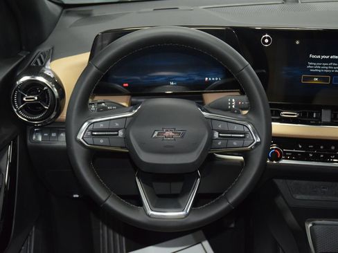 New 2026 Chevrolet Equinox ACTIV AWD/4WD image 38