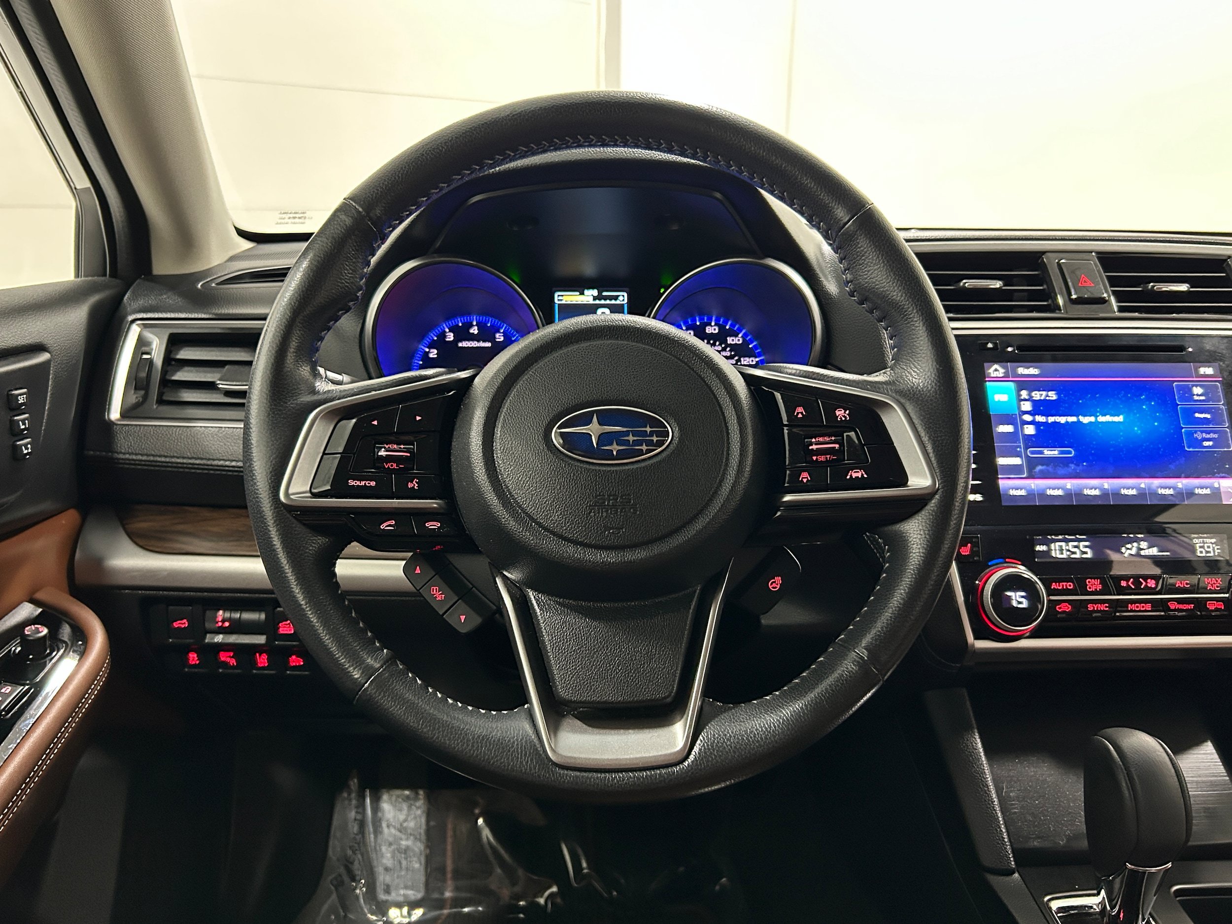 Used 2019 Subaru Outback 2.5i Touring AWD/4WD image 14