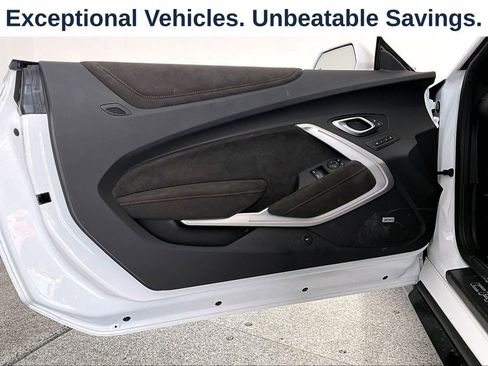 Used 2022 Chevrolet Camaro ZL1 RWD image 22