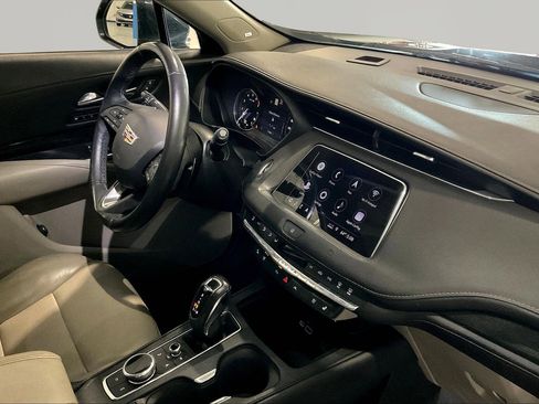 Used 2019 Cadillac XT4 Premium Luxury FWD image 17