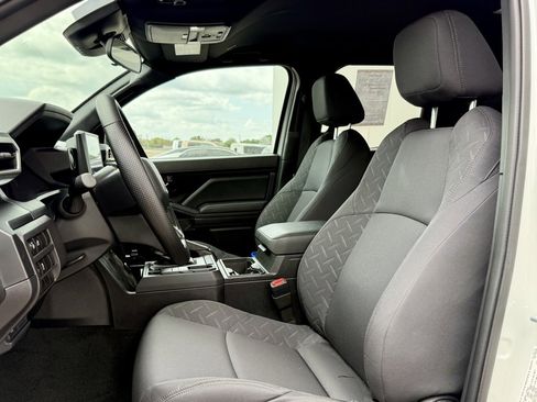 Used 2024 Toyota Tacoma SR image 10