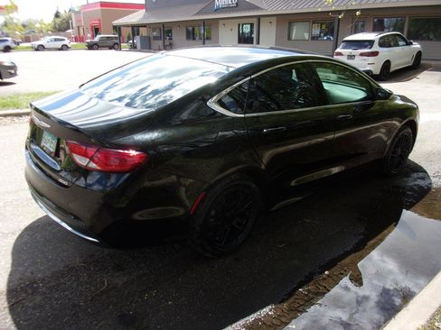 Used 2016 Chrysler 200 Limited FWD image 5