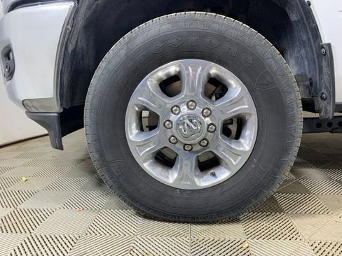 Used 2025 RAM 3500 Big Horn AWD/4WD image 32
