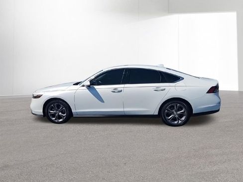 Certified 2023 Honda Accord EX image 5