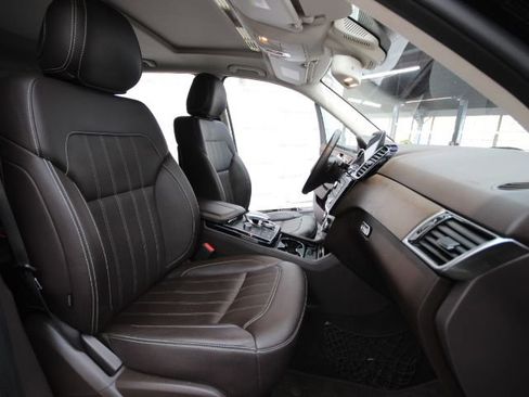 Used 2019 Mercedes-Benz GLE 400 4MATIC image 31