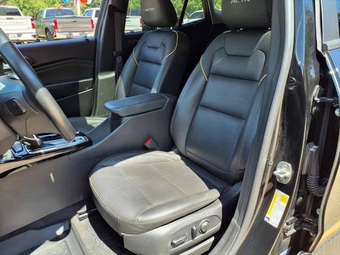 Used 2024 Chevrolet Trax ACTIV w/ Sunroof Package FWD image 9