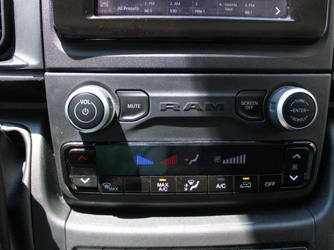 Used 2023 RAM ProMaster 2500 image 20