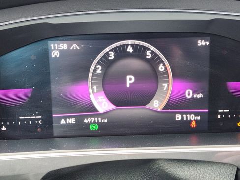 Used 2022 Volkswagen Tiguan SE R-Line image 6