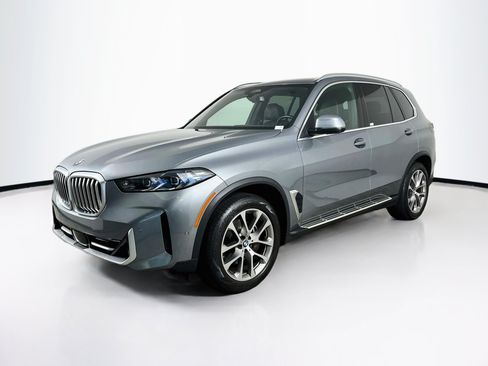 Used 2024 BMW X5 sDrive40i w/ Premium Package RWD image 3