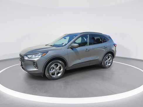 Used 2025 Ford Escape ST-Line Select AWD/4WD image 4