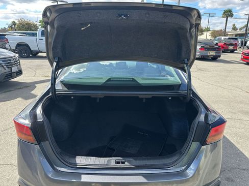 Used 2025 Nissan Altima 2.5 SV FWD image 31