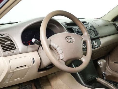 Used 2005 Toyota Camry LE FWD image 4