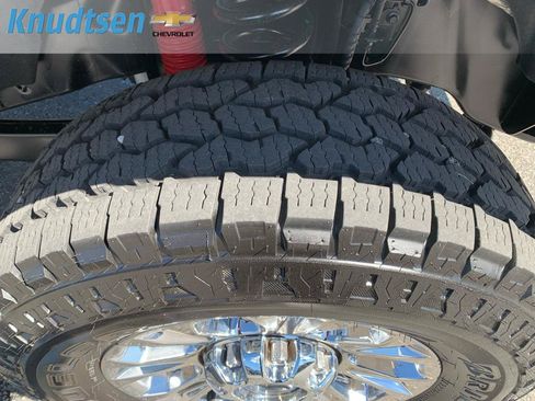 Used 2017 Ford F250 XLT w/ XLT Premium Package AWD/4WD image 10