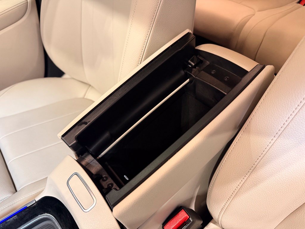 Used 2025 Mercedes-Benz GLB 250 image 27