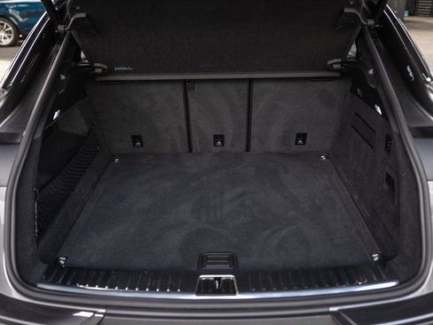 Certified 2025 Porsche Cayenne Coupe AWD/4WD image 30