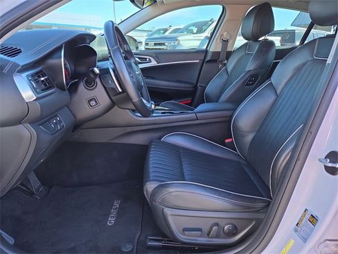 Used 2021 Genesis G70 2.0T w/ Elite Package image 10