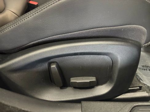 Used 2018 Jaguar XE XE 25t Sedan 4D image 19