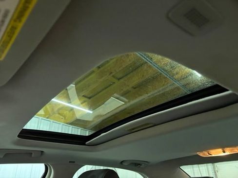 Used 2011 Lincoln MKZ FWD image 28