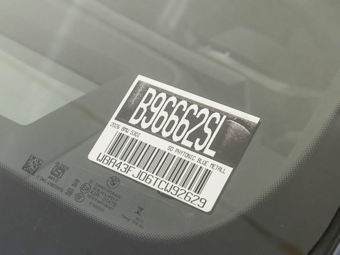 Used 2026 BMW 530i w/ Premium Package RWD image 26