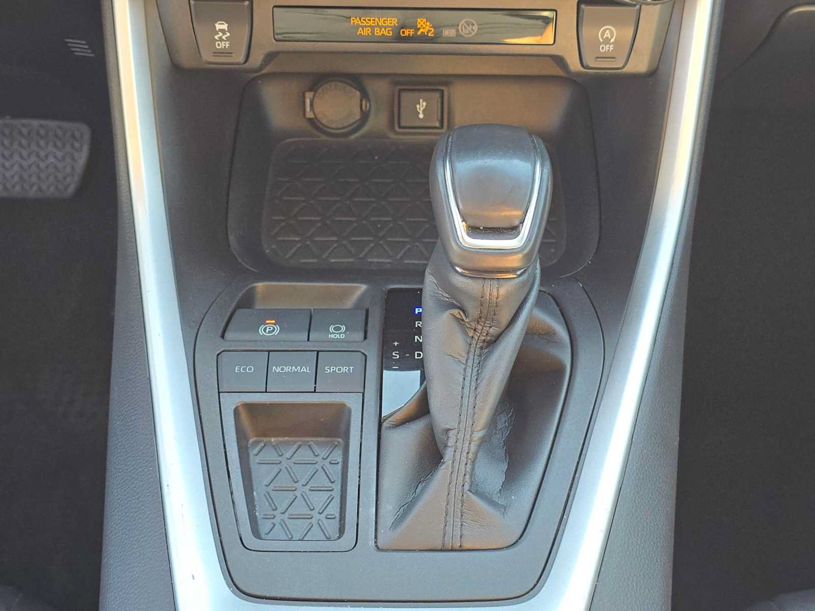 Certified 2022 Toyota RAV4 XLE Premium FWD image 28