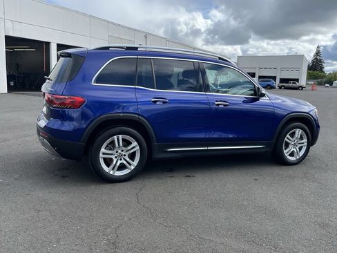 Used 2022 Mercedes-Benz GLB 250 4MATIC w/ Premium Package Lite image 8