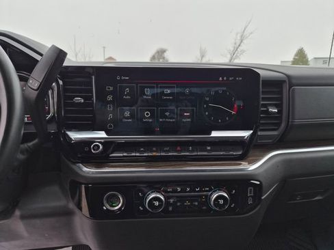 Used 2024 GMC Sierra 1500 Elevation image 25