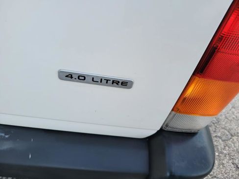 Used 2000 Jeep Cherokee SE image 11