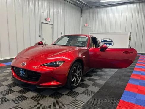 Used 2020 MAZDA MX-5 Miata RF Grand Touring RWD image 14