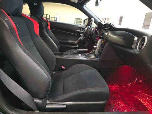 Used 2013 Scion FR-S RWD image 25