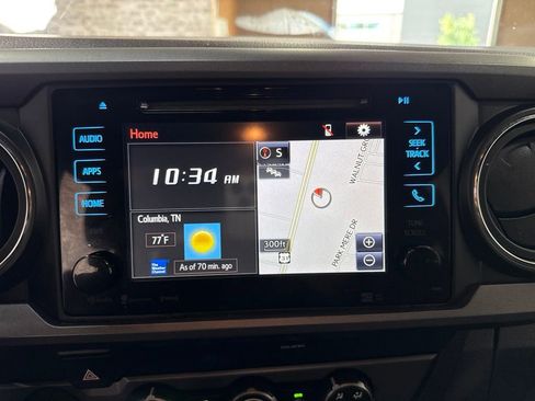 Used 2019 Toyota Tacoma TRD Off-Road AWD/4WD image 18