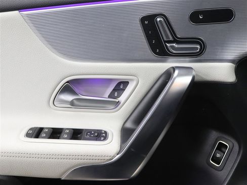 Used 2022 Mercedes-Benz A 220 4MATIC image 35