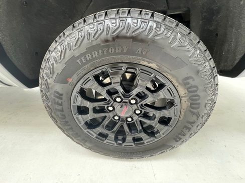 Used 2026 GMC Canyon Elevation AWD/4WD image 8