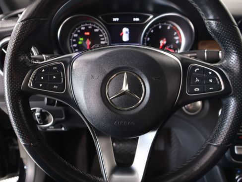 Used 2020 Mercedes-Benz GLA 250 4MATIC image 3